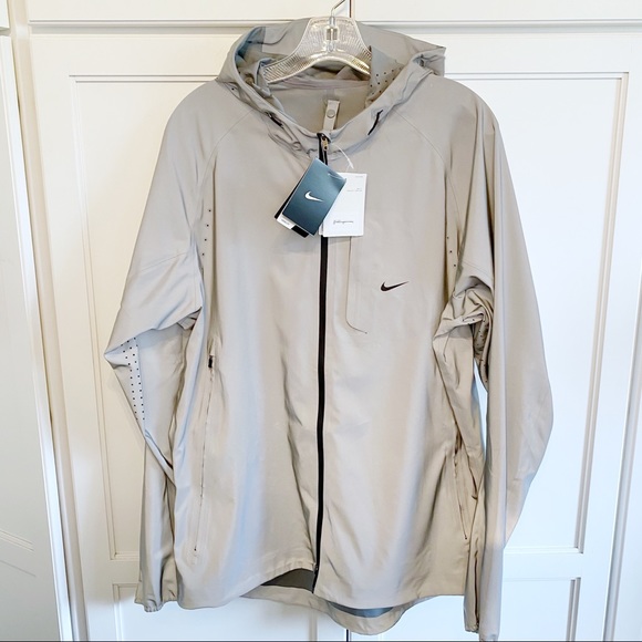 Nike Jackets & Coats | New Nike Vapor Flash Running Reflective Jacket | Poshmark